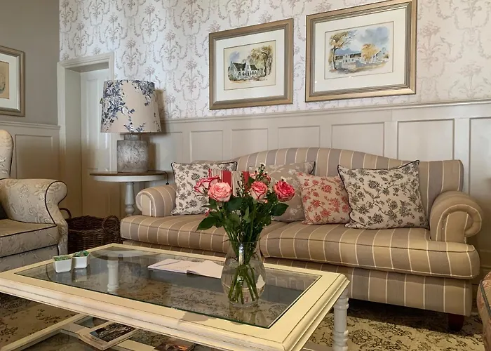 Avenues Guest House